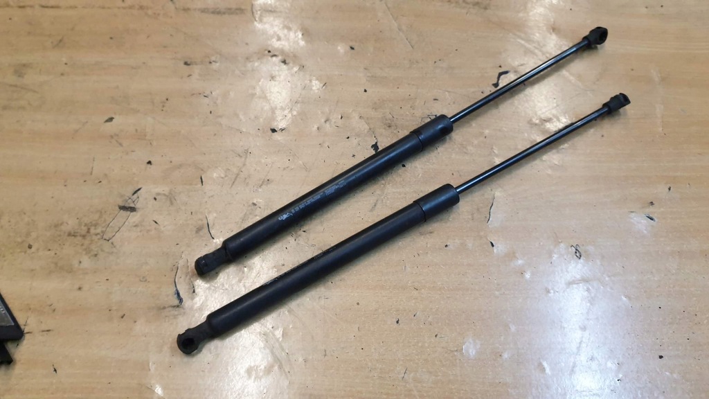 фото №1, Peugeot 208 i амортизатори кришки задня комплект