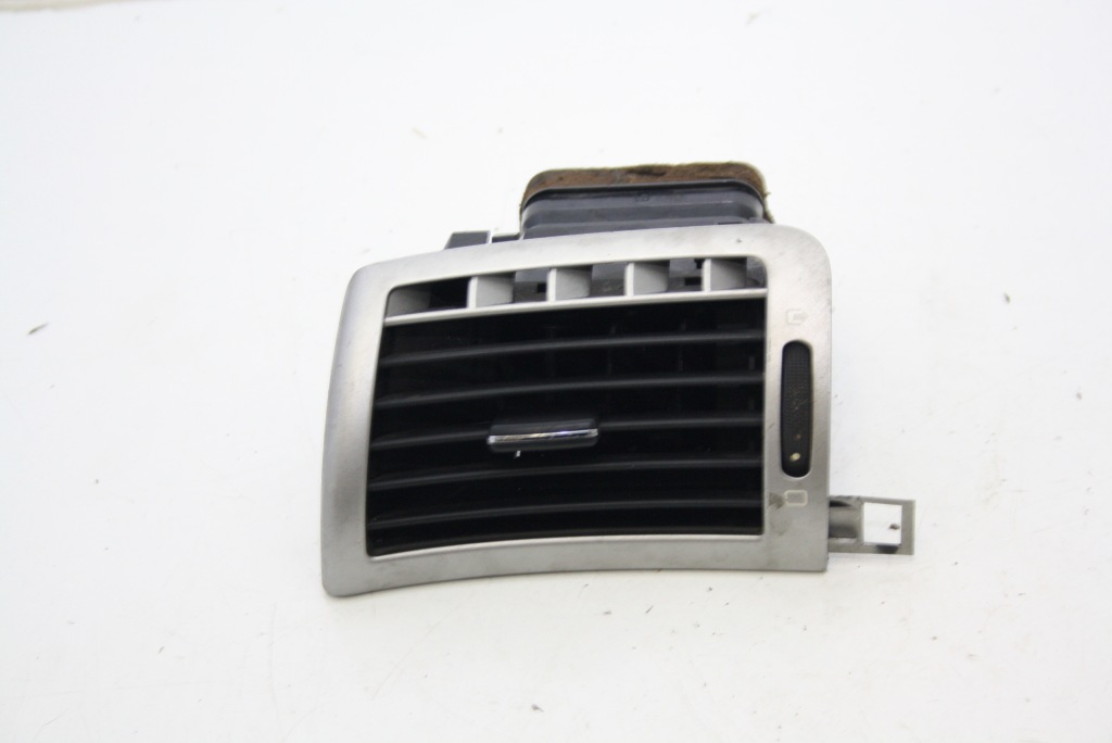 Купити Решітка вихід обдув лівий перед peugeot 407 9644589577