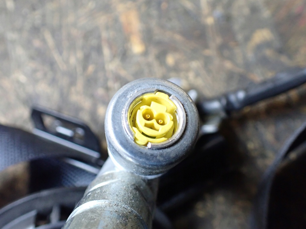 фото №8, Pas безпеки натягувач правий renault clio v 1,0 tce 2021r 878177574r