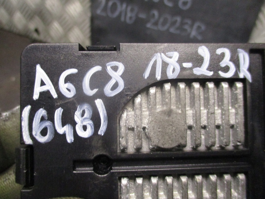 фото №6, Зарядний пристрій індукційна audi a6 c8 18-23r 4k0035502b