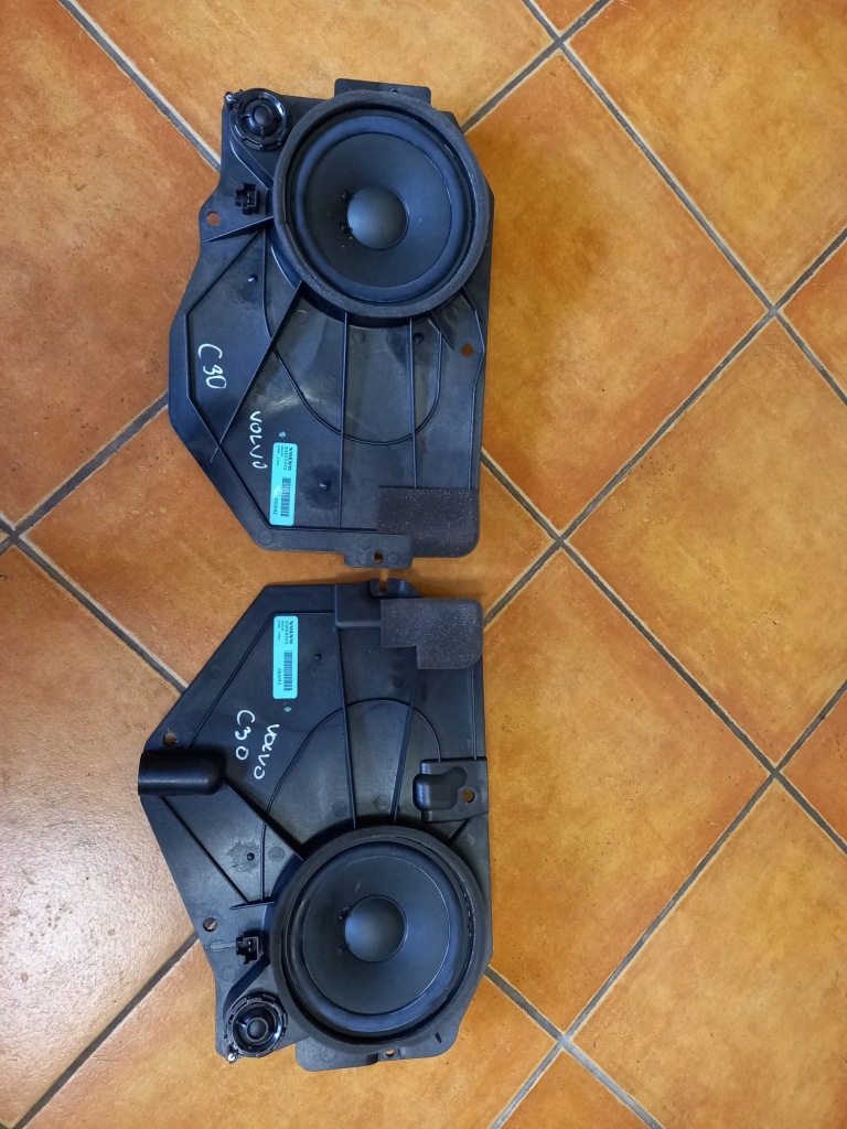 фото №1, Динамик правый левый задняя volvo c30 30669505 30657472
