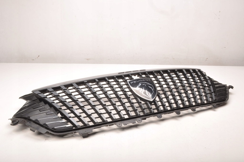 фото №1, Peugeot 2008 ii решётка радиатора решётка радиатора 9852657680