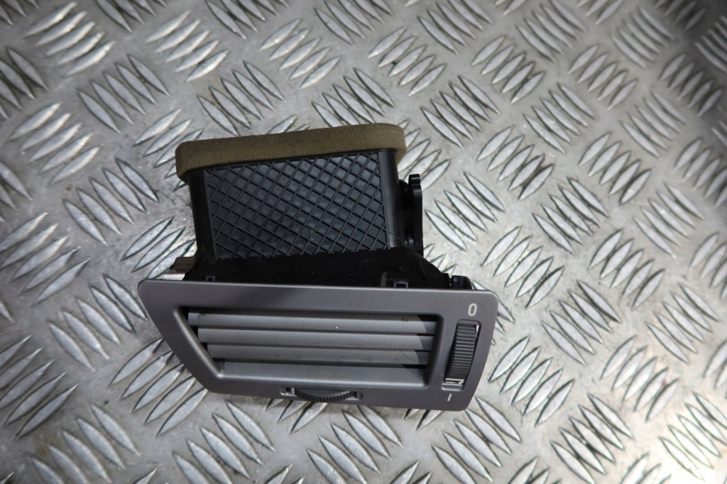 фото №4, Решётка обдув левая bmw 7 8223333