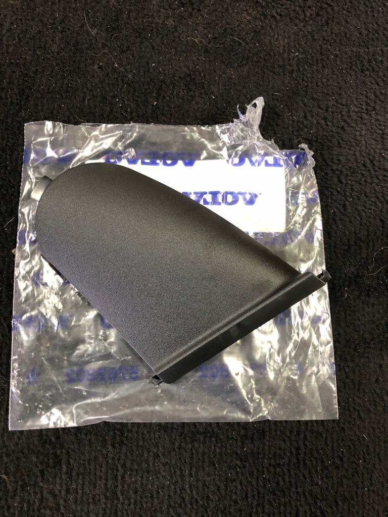 фото №1, Volvo xc60 правая нижняя защита корпус зеркало