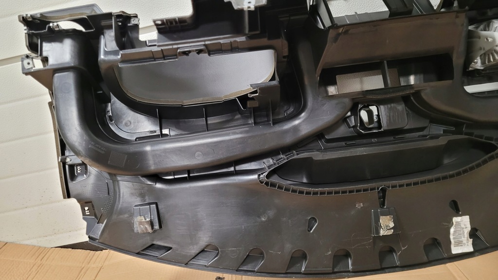 фото №10, Консоль+ 2x подушка vw golf v+ plus europa оригинал