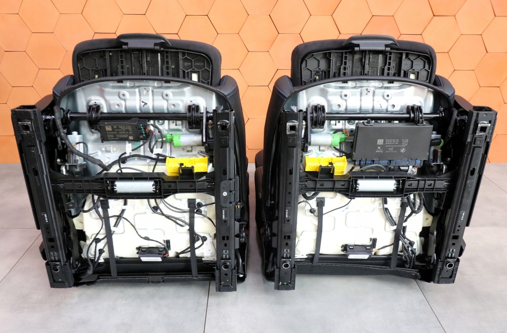 фото №16, Bmw x1 u11 салон сиденья с подогревом память harman m-pakiet alcantara