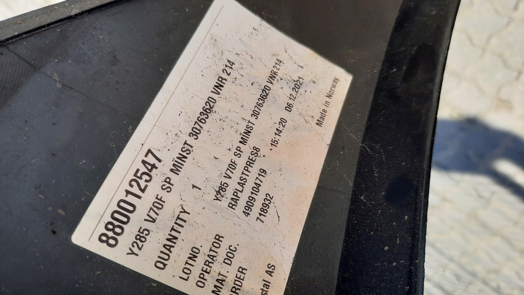 фото №14, Накладка бампера перед 30763620 volvo v70 iii