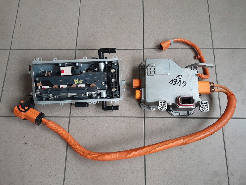 фото №10, Genesis gv60 22r ev бортовой компьютер блок управления модуль отопитель насос wody