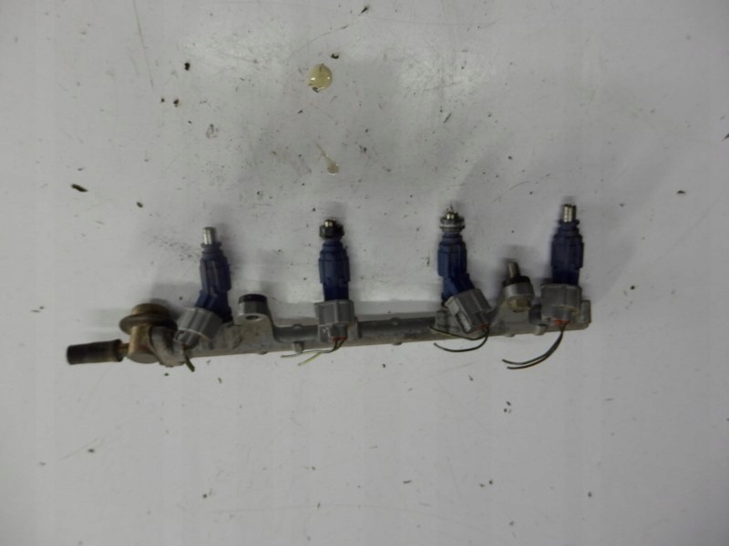 фото №1, Toyota yaris i 03 1.0 молдинг впрыскная