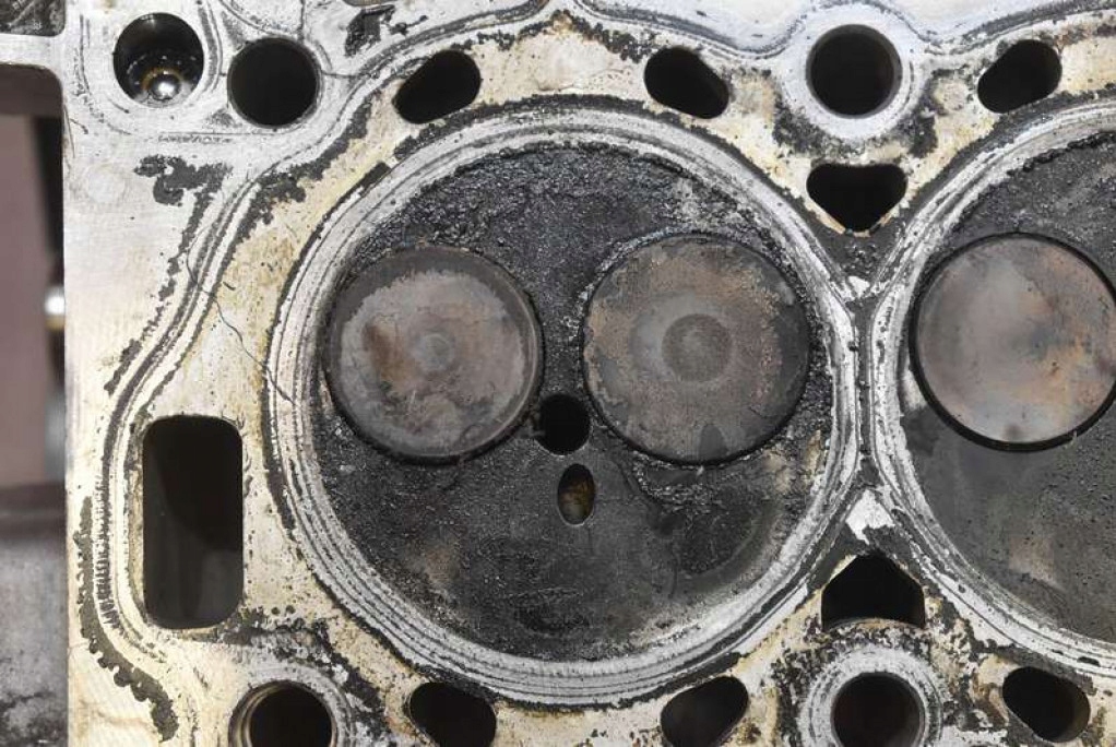 фото №7, Головка двигуна 9636896880 citroen c3 1 i 1.4 hdi 70 km 02-10