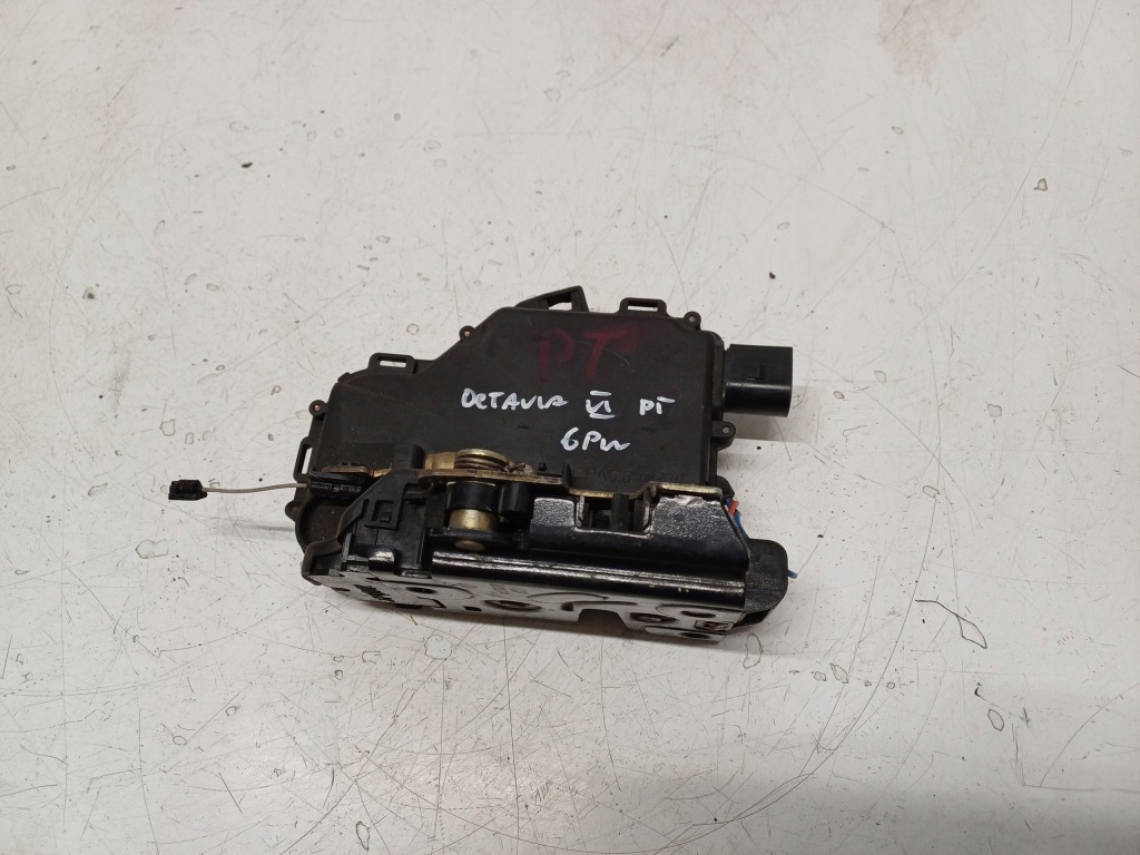 фото №1, Skoda octavia 1 i 96- замок правый задняя 6pin