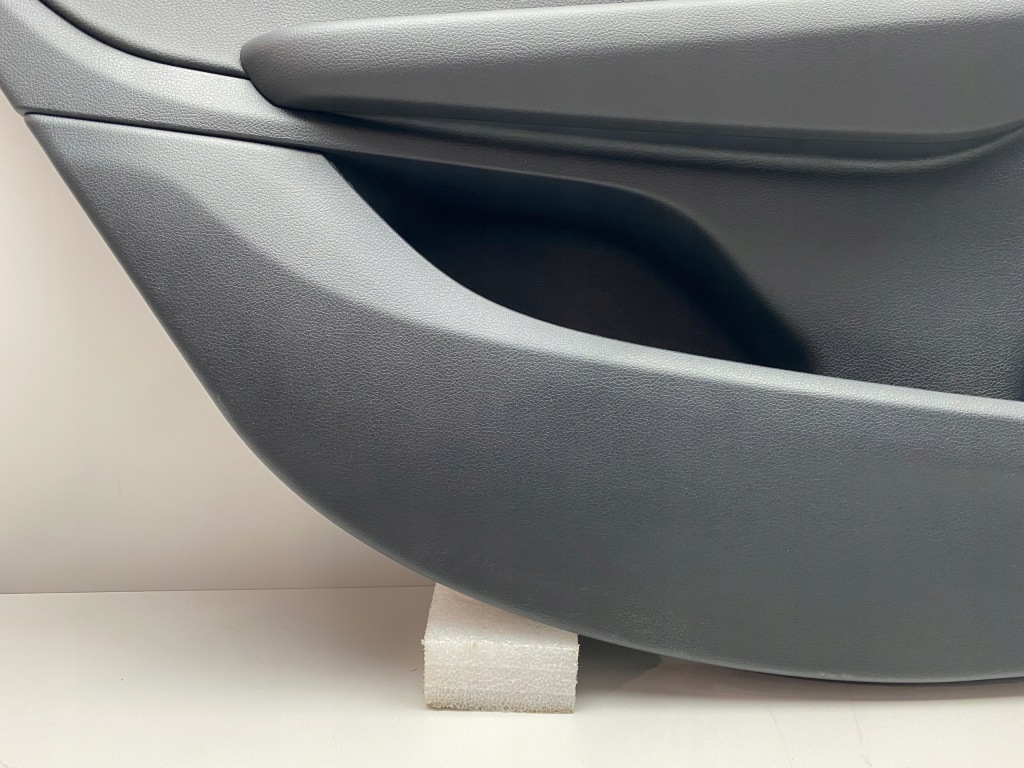 фото №4, Bmw 2 f46 обшивка обивка дверь