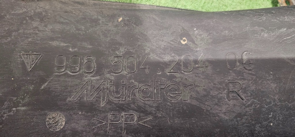 фото №12, Підкрилок передні перед сторона права porsche 996 99650420406