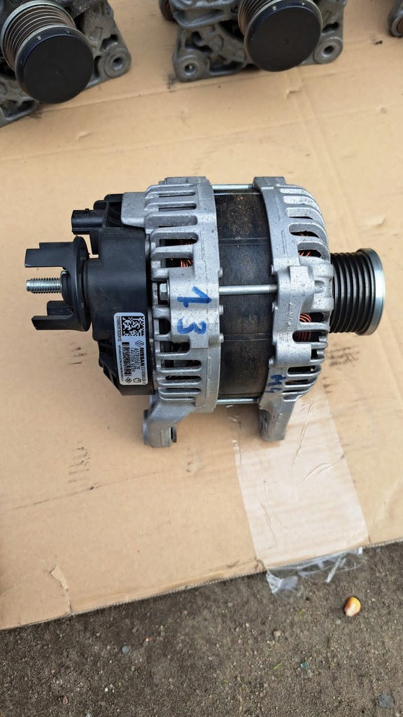 фото №1, Генератор renault megane iv 1.3 tce 231009933r