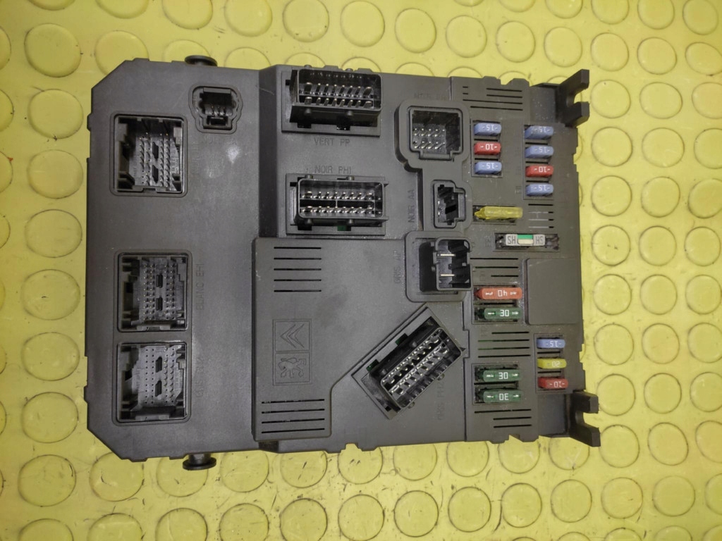 фото №1, Peugeot 206 1.6 модуль коробка bsi 9653667680