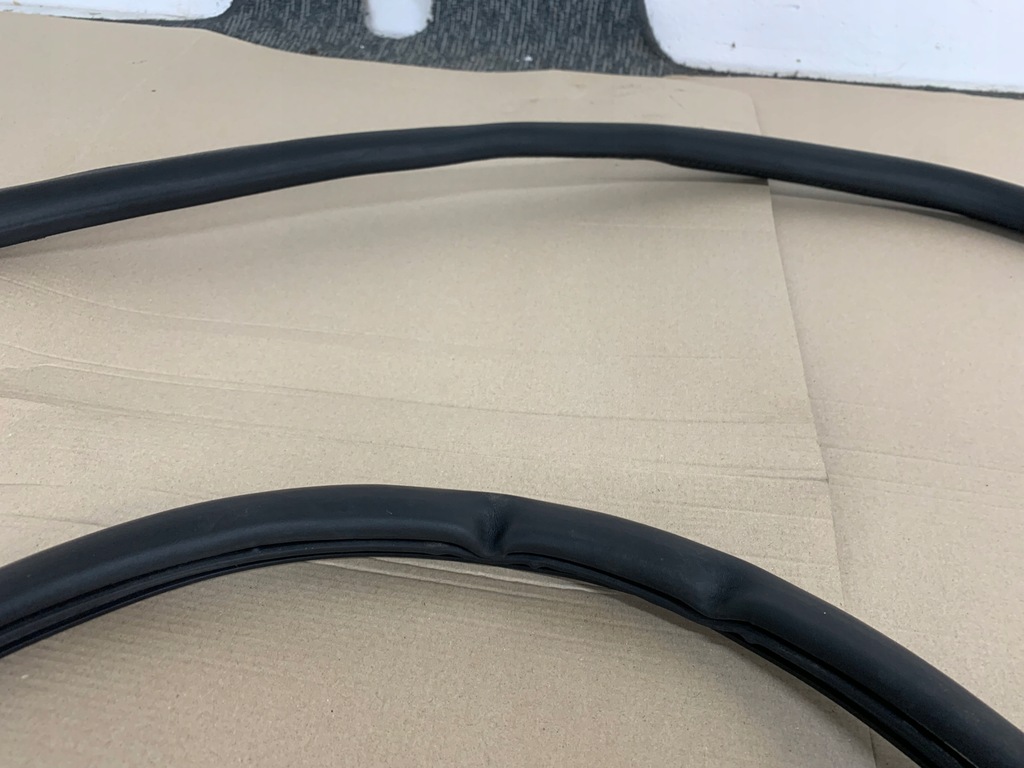 фото №4, Ford mustang mach-e rwd 21r прокладка дверь кузовная правый перед ory