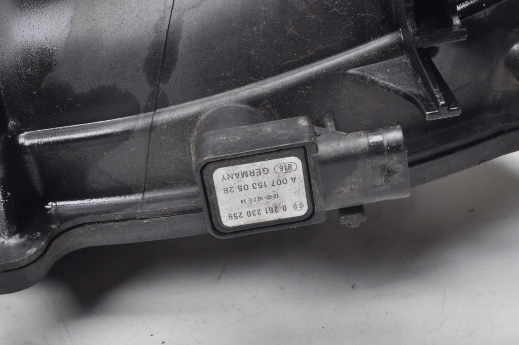 Mercedes w172 r172 3.5 v6 колектор впускний  a2762260585 a2762260685 Доставка