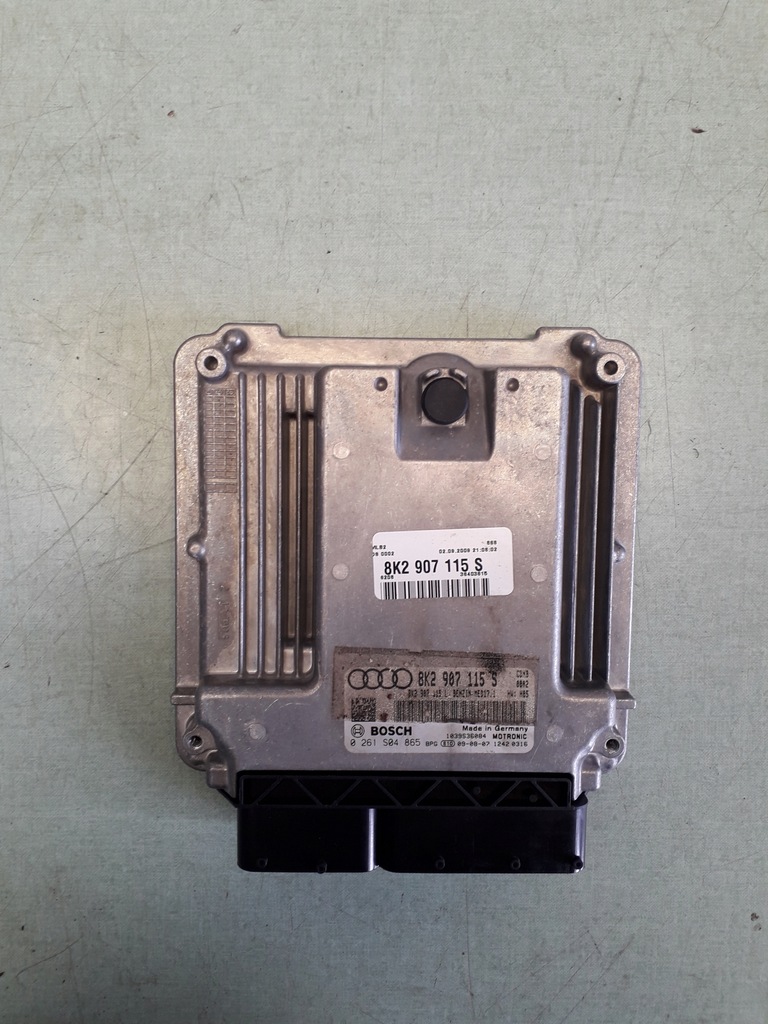 фото №1, Audi a4 a5 8t блок керування бортовий комп'ютер bosch