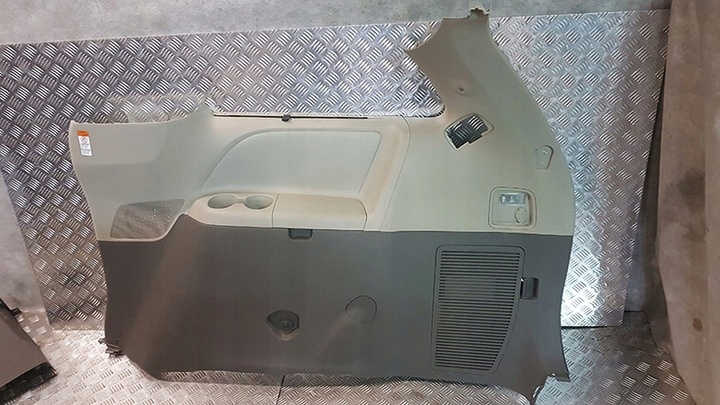 фото №1, Toyota sienna обшивка багажника обивка