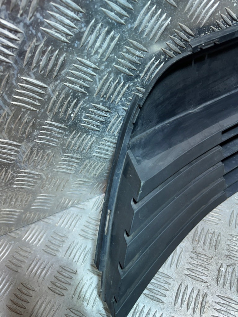 фото №11, Решітка радіатора решітка радіатора решітка радіатора решітка бампера toyota avensis t27 lift 11- 53112-05090