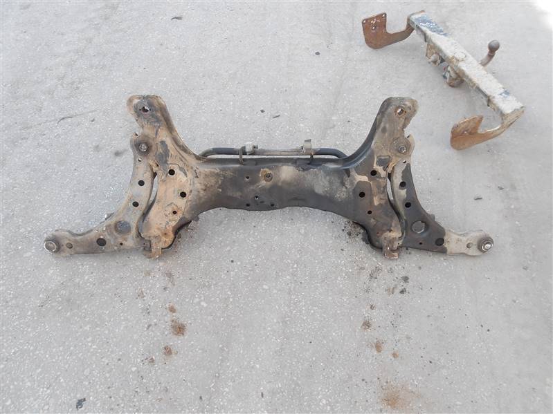 Підрамник поперечина hyundai matrix Зі Шроту