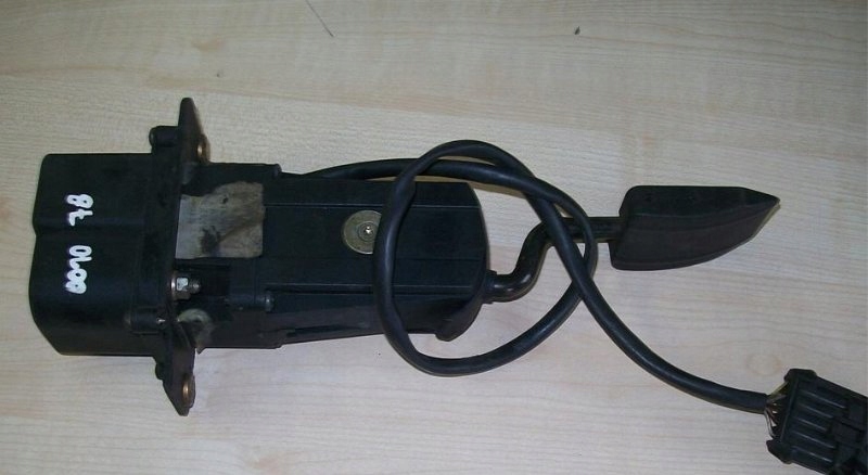 фото №2, Педаль газа iveco stralis 5-pin плоское 001078