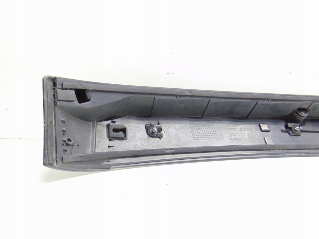 фото №12, Спойлер спойлер кришки trzeci стоп audi q7 4l lift 4l0827933