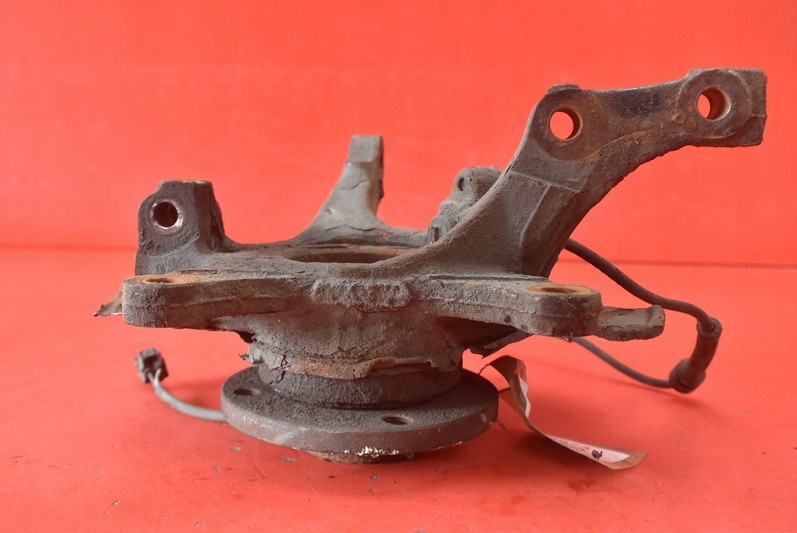 фото №10, Поворотный кулак левая перед suzuki swift iv mk6 1.5 16v