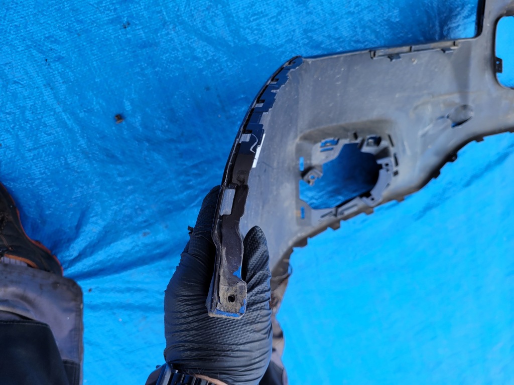 Купити Chevrolet trax | бампер перед передній 25980536 | 104