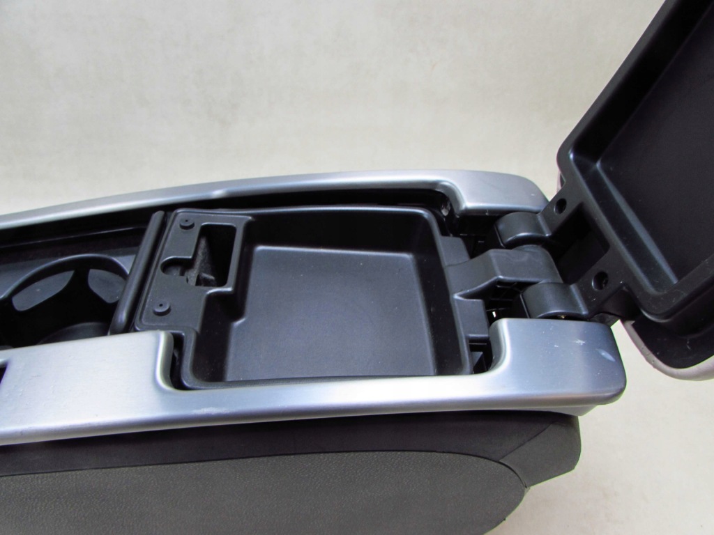 фото №8, Volvo c70 ii 06-13 туннель средний подлокотник кожа