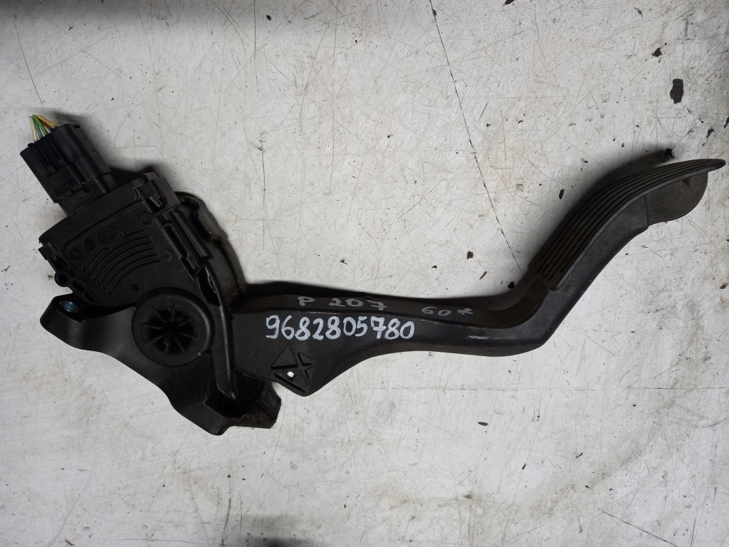фото №1, Потенциометр педаль газа peugeot 207 c2 9682805780