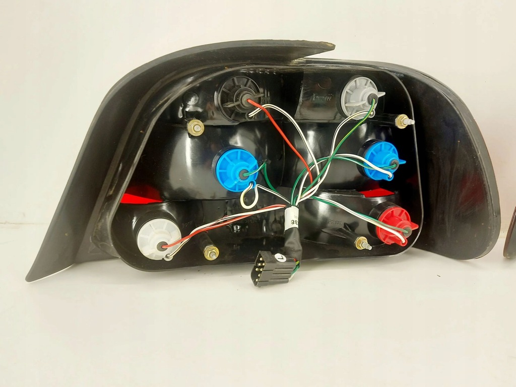 фото №7, 1998 bmw 7 e38 лампа задня