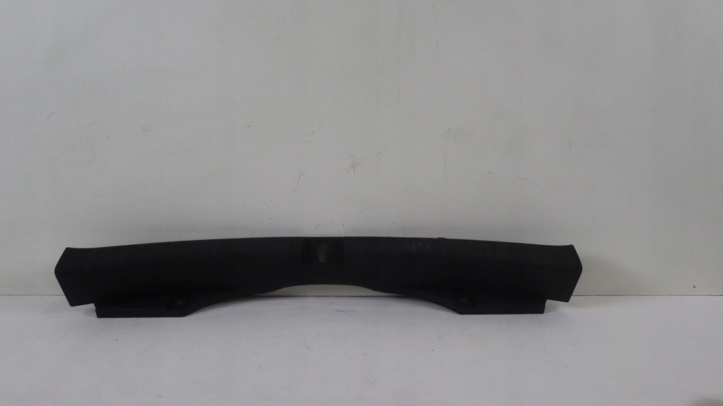 Купить Honda cr-v iv 12- накладка поперечина заднего 84640-t0a-a014-m1