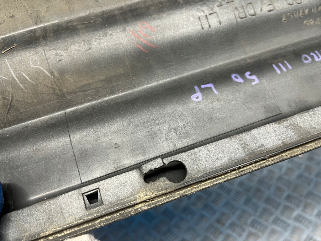 фото №7, Mitshubishi pajero iii 5d молдинг двері лівий перед