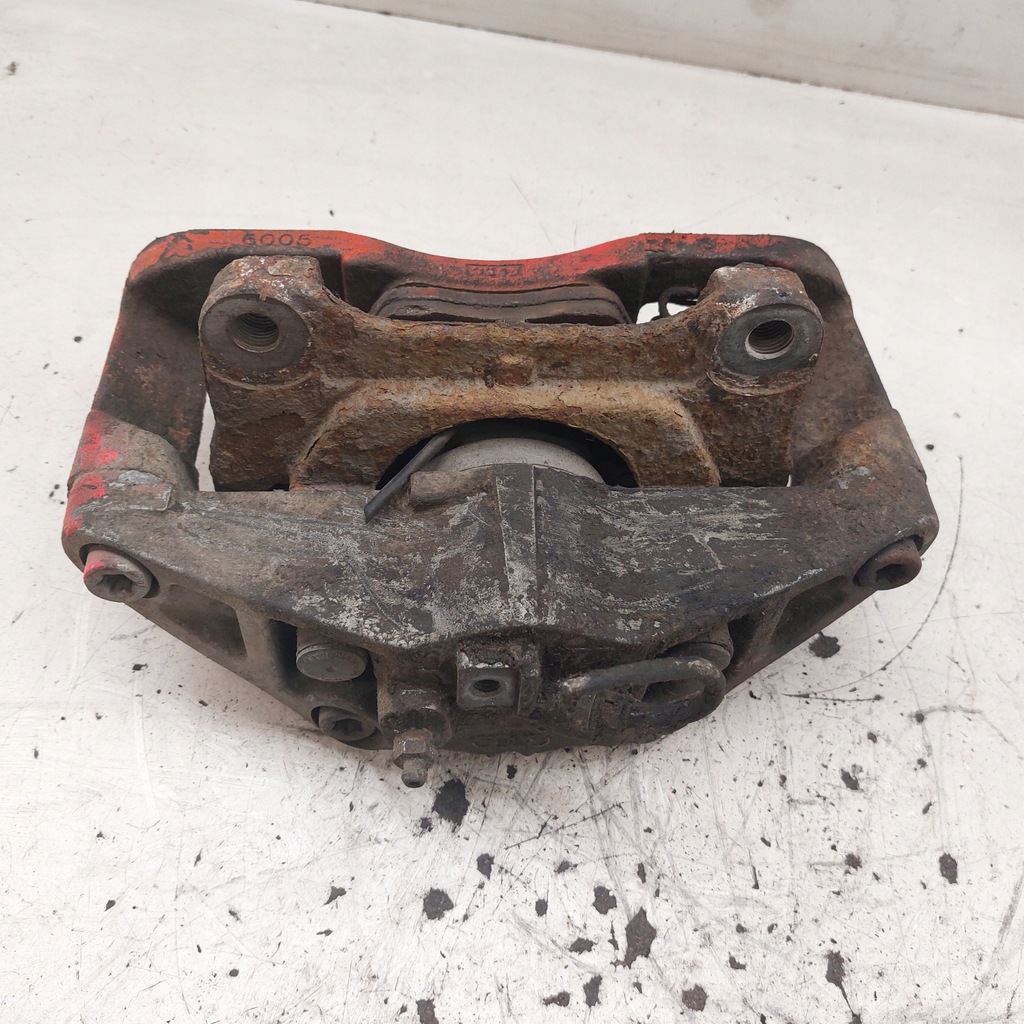 фото №8, Audi a6 c5 2,7t суппорт тормозной левый перед