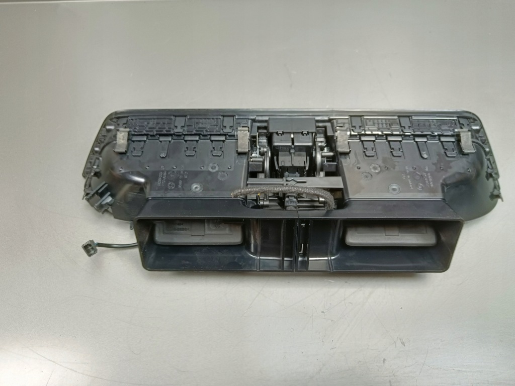 Решітка обдув skoda superb 3 iii середня центральна 3v0820951c в Україні