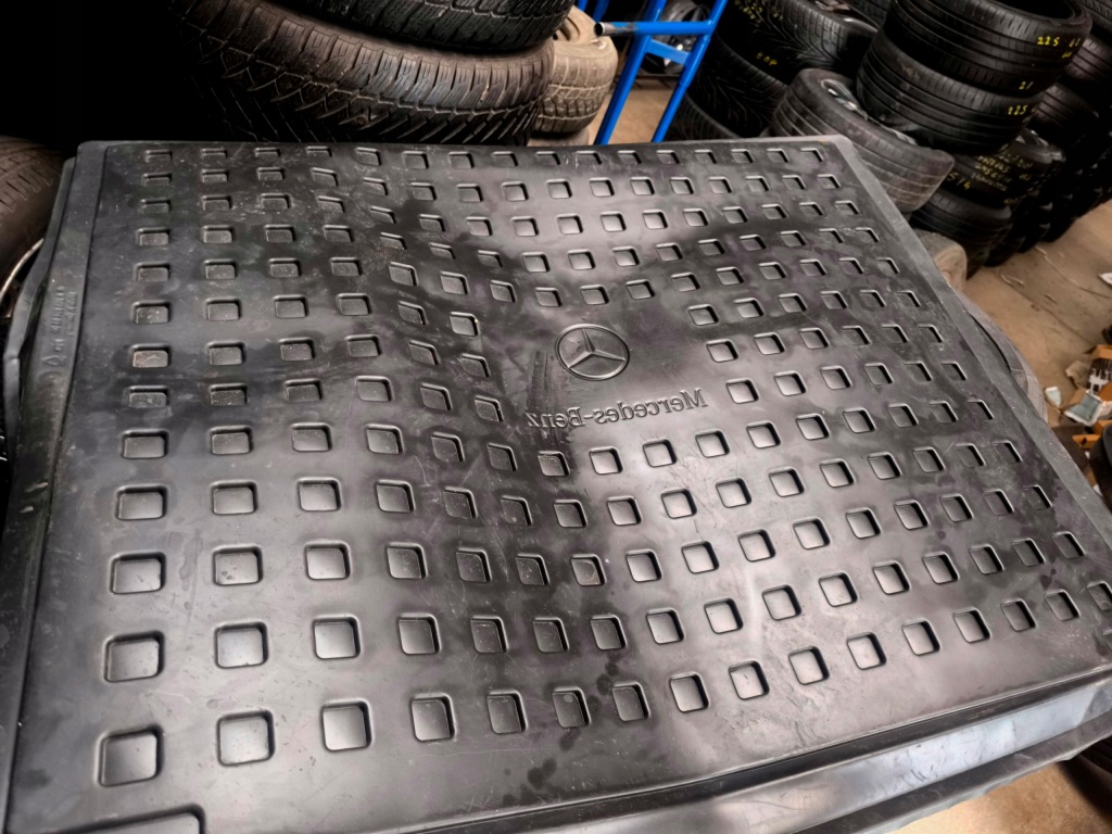 Мат багажника гумовий обшивка оригінальна mercedes glc a2538140300 w253 Недорого