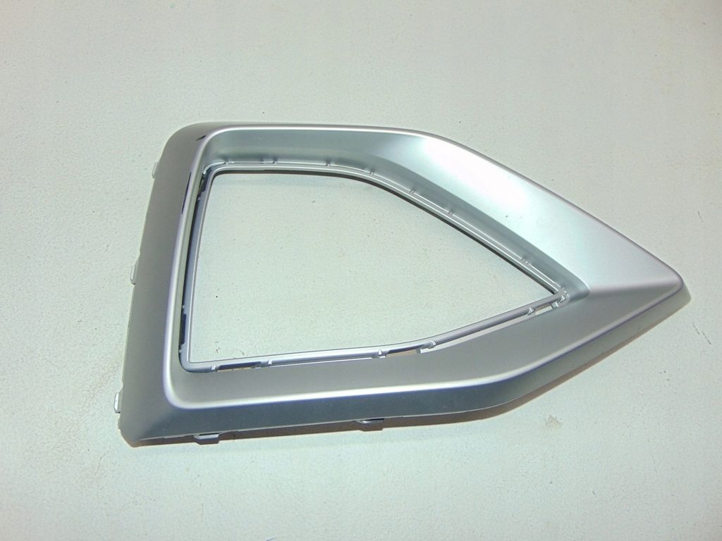 фото №1, Audi q2 81a решётка рамка правая