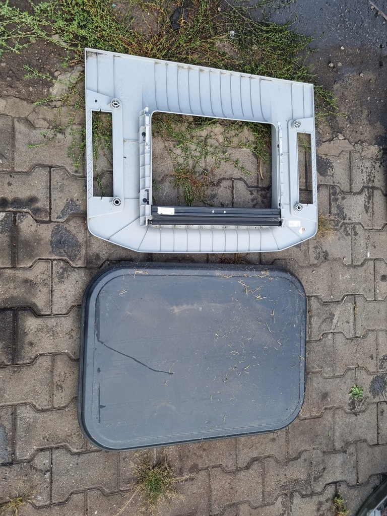 фото №1, Renault range gama t e6 люк kompletny рамка оригинал