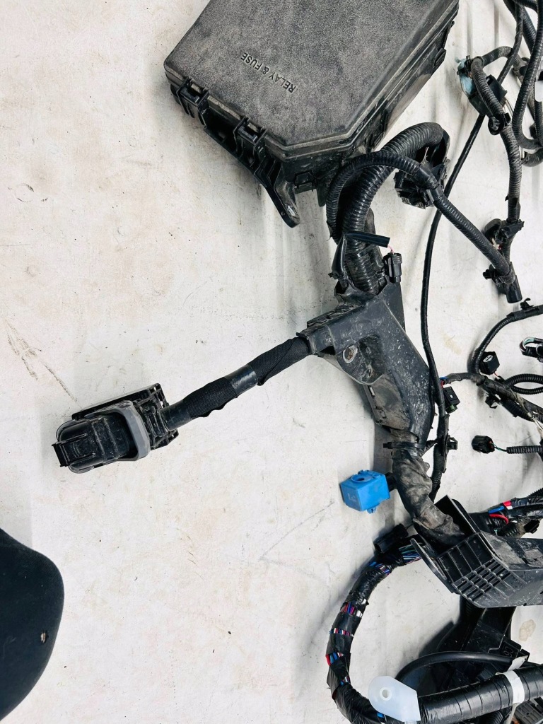 фото №9, Corolla e21 2.0 гібрид джгут електропроводка відсік двигуна 1 лінза 6xpdc