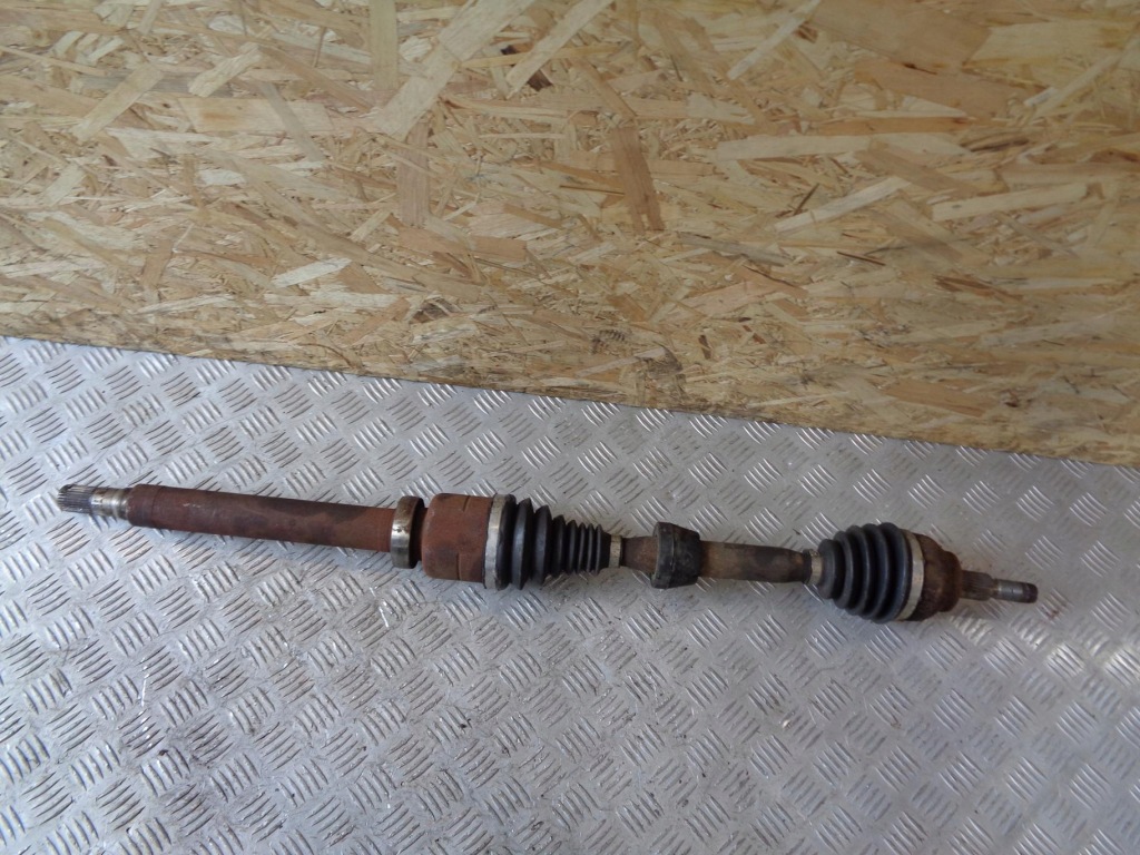 Привідний вал права довга ford focus mk3 2.0tdci - автоматична коробка передач в Україні