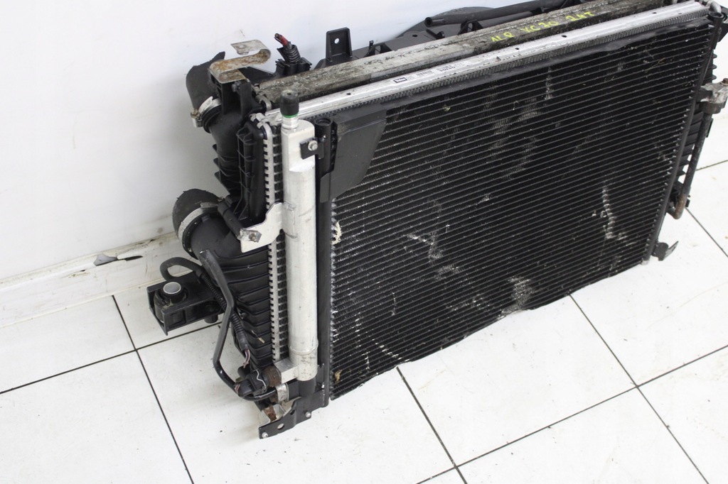 фото №8, Комплект радіатор вентилятор volvo xc70 lift 2.4 d 3137229010