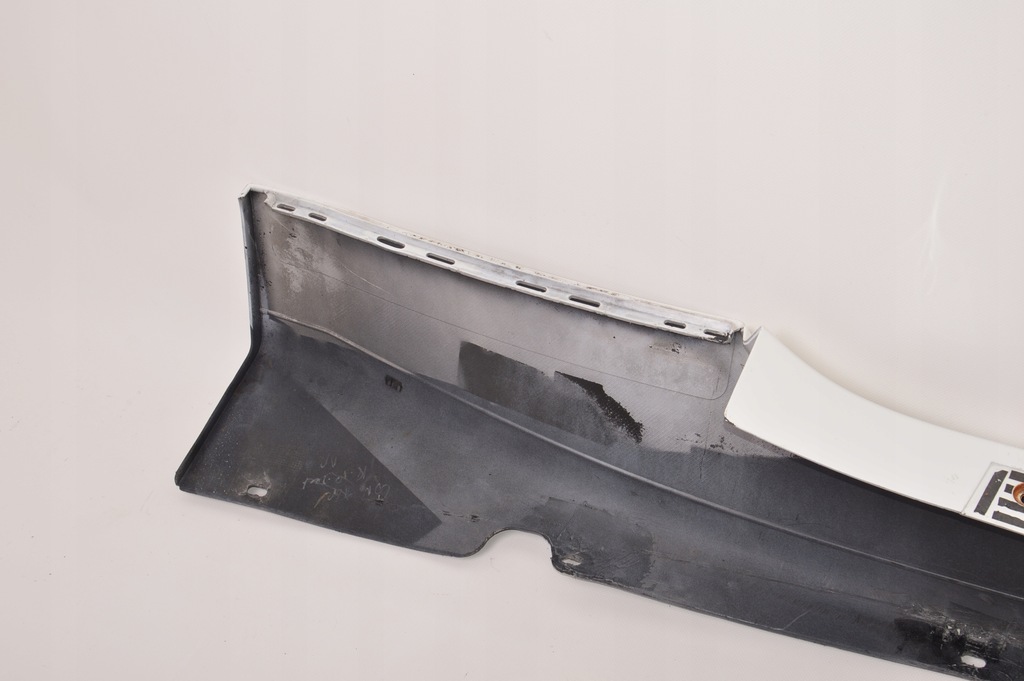 фото №6, Maserati granturismo молдинг накладка порог левая