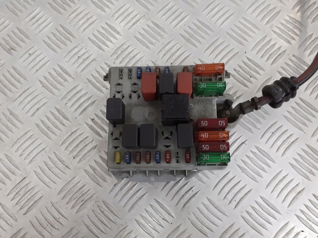 фото №1, Коробка запобіжників alfa romeo 147 1.6 46558759