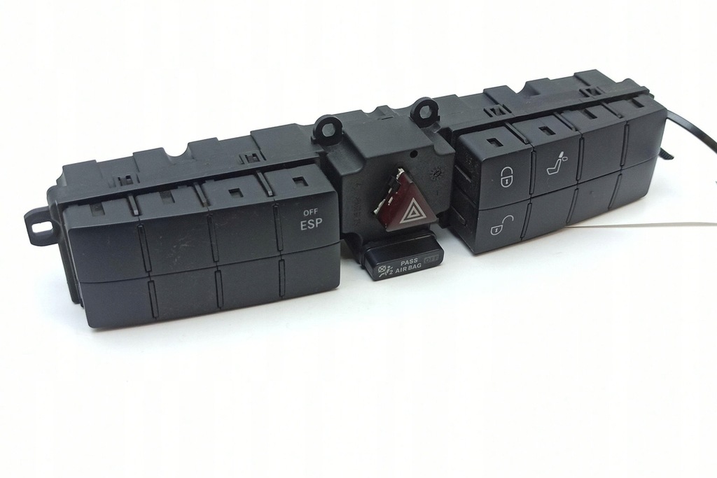 фото №8, Кнопка аварийных mercedes-benz clk c209 2038212881 2.7l дизель 2004