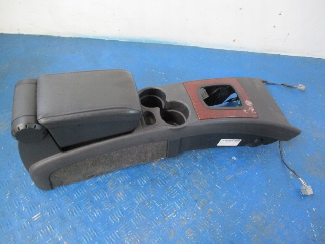 фото №4, Cadillac cts i подлокотник бардачок туннель средний