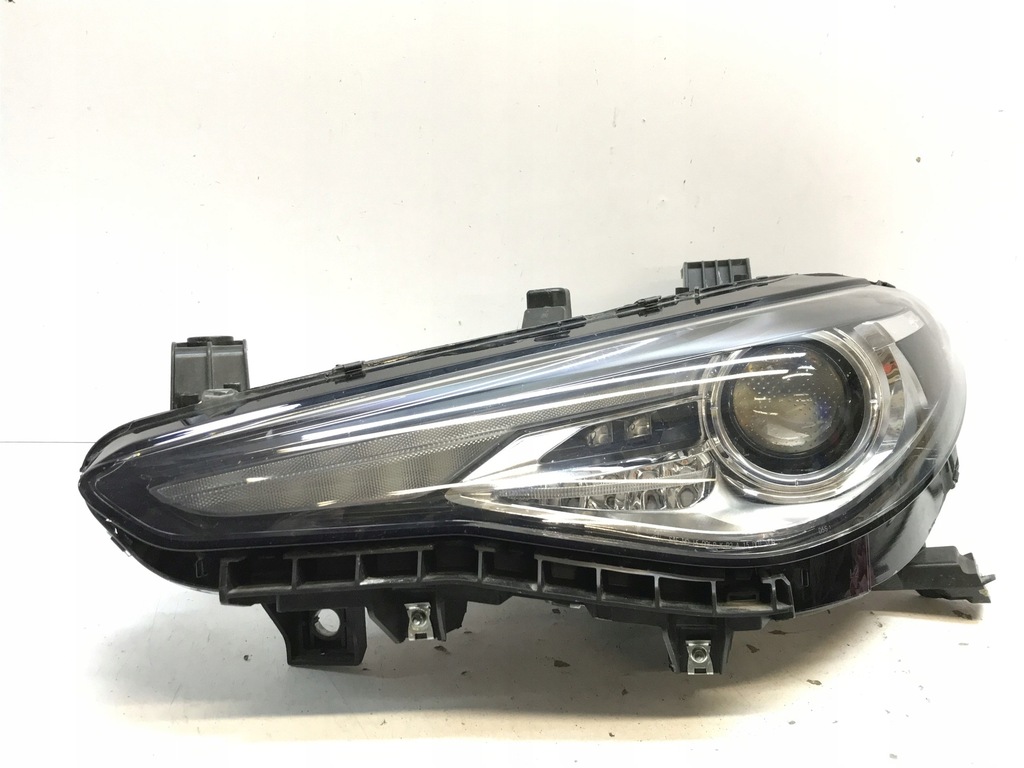 фото №10, Лампа перед левая alfa romeo giulia bi-xenon 25w 50564105