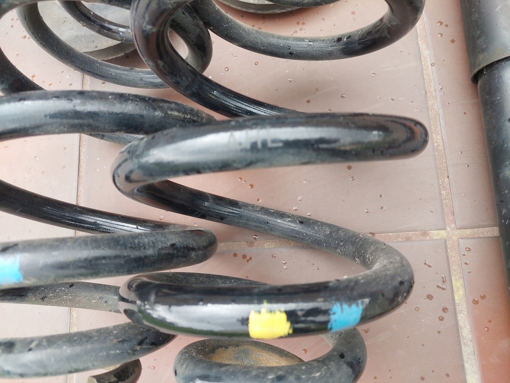 фото №7, Амортизатор - пружина - задняя - vw transporter t6