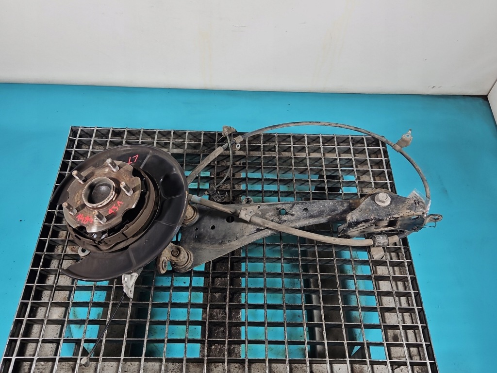 фото №1, Ступица колеса задняя левая поворотный кулак подшипник toyota rav4 iv 2.0 d4d