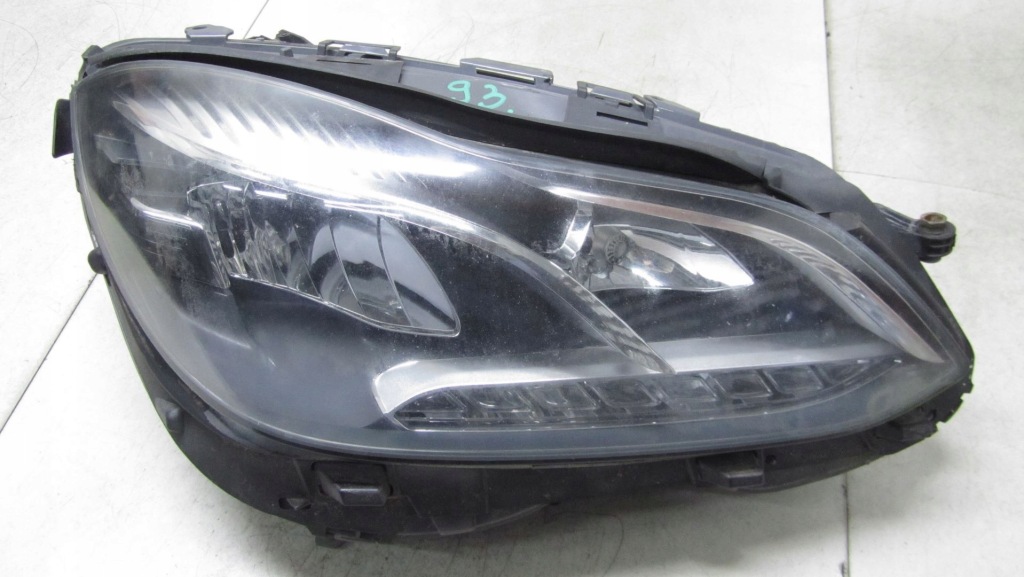 Купити Mercedes w212 рестайлінг  фара права перед led 11-